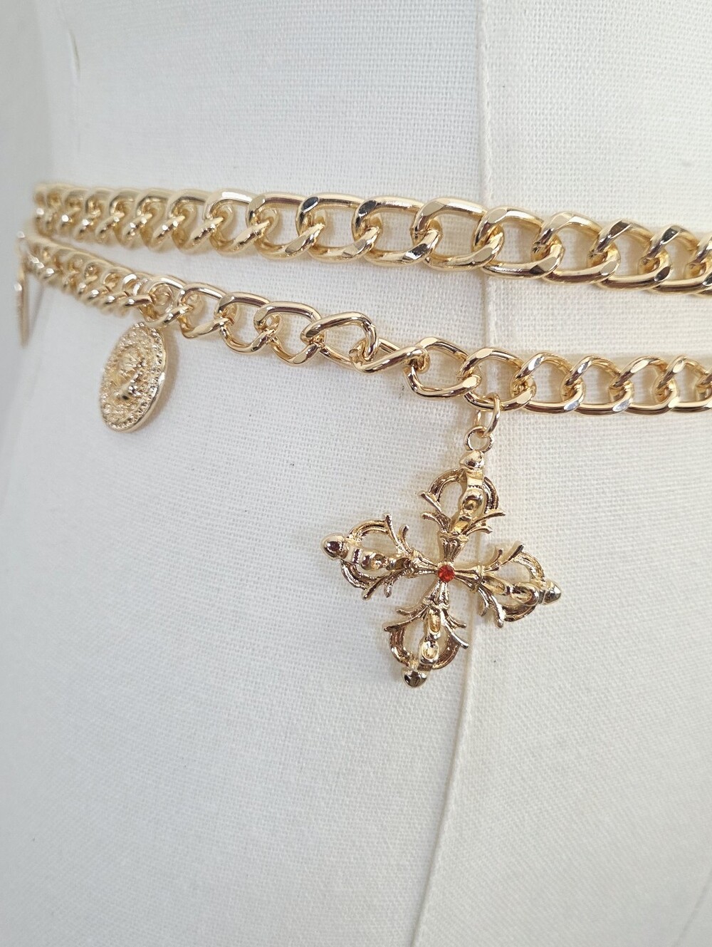 Gold Layered Chain Belt With Charm Decor - Picture 6 of 8